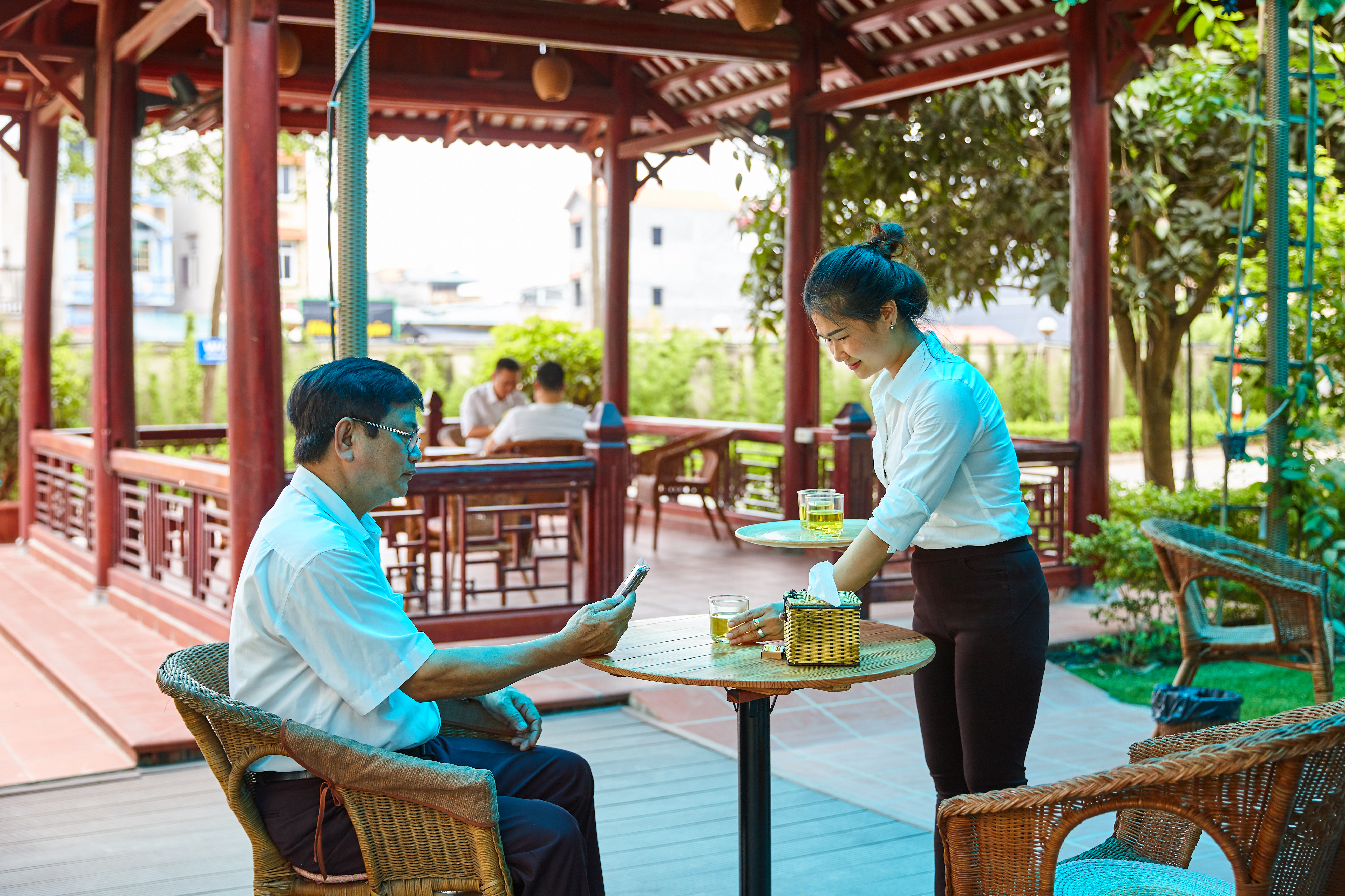 Nhà hàng & Bar